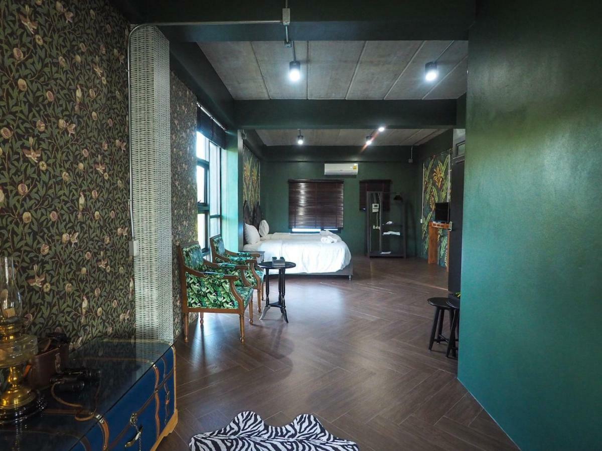 Wiw Mini Hotel Bangkok Bagian luar foto