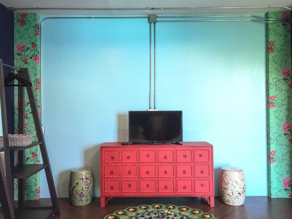 Wiw Mini Hotel Bangkok Bagian luar foto